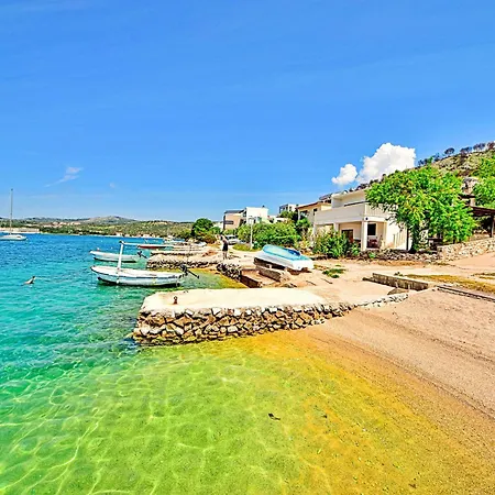 Tatil Evi Holiday Ivica By Interhome *